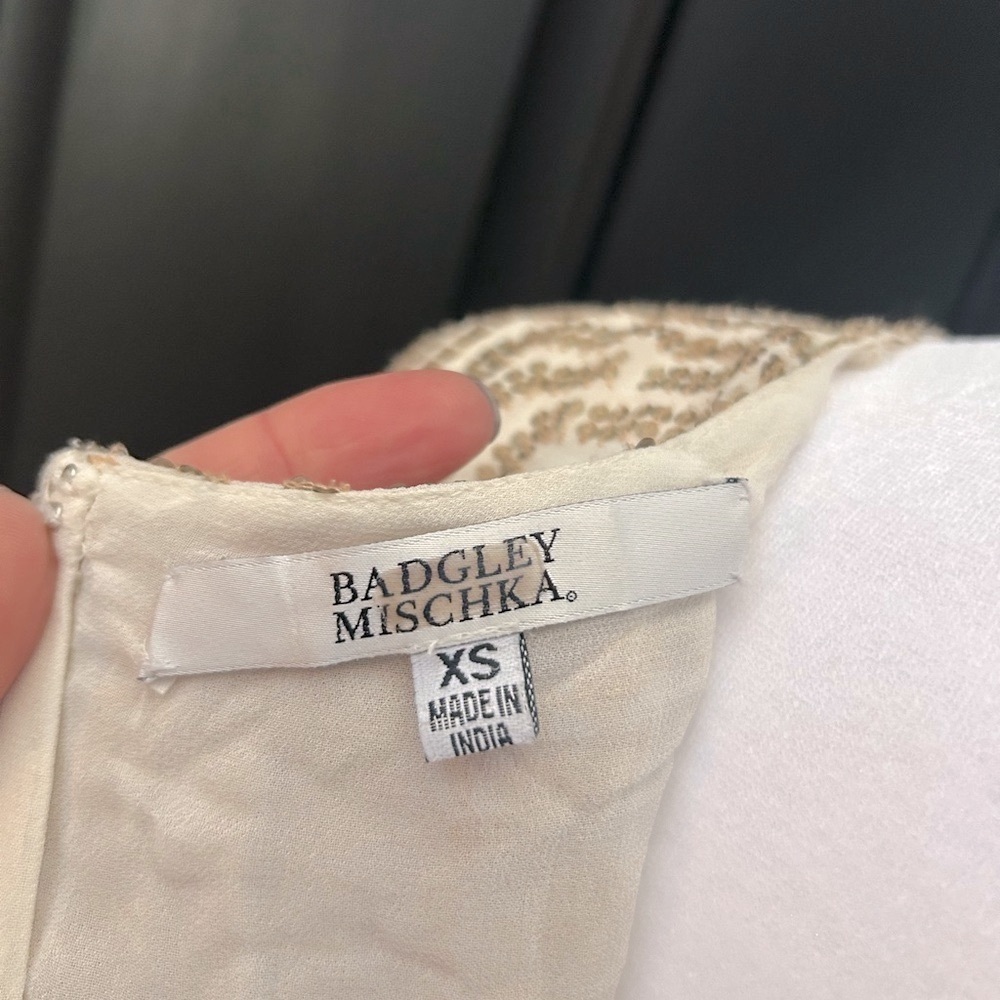 Badgley Mischka Gold Sequin Maze Shift Dress Cocktail Night Out Event Size XS - Picture 11 of 14